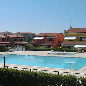 Apartment Villaggio Dei Fiori Con Piscina E Posto Incluso